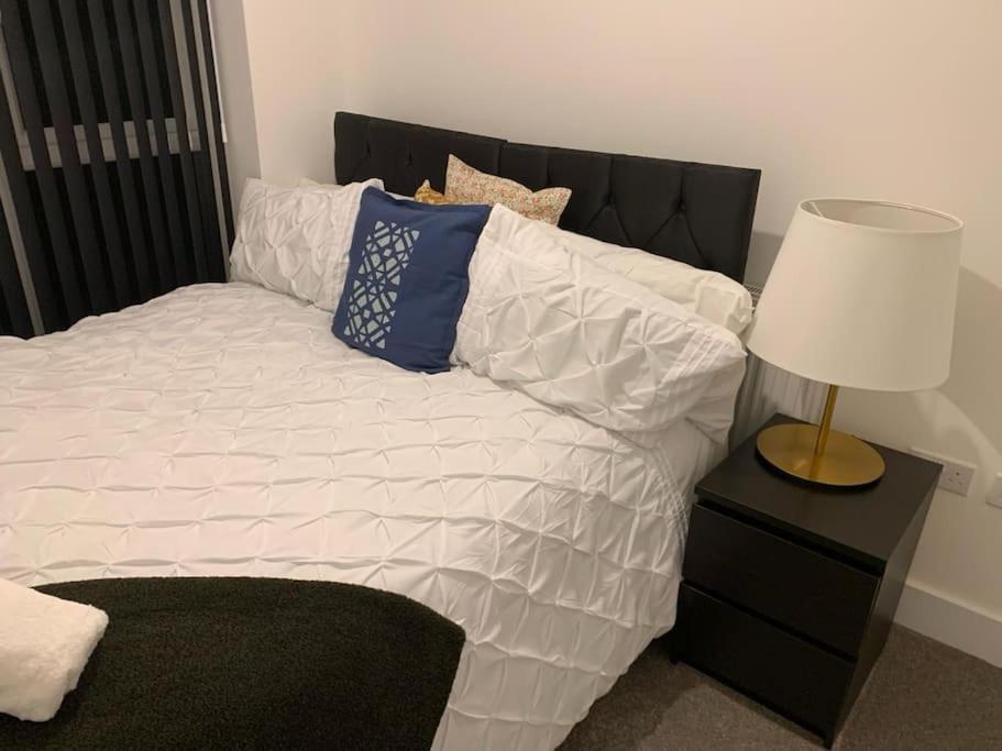 Brand New Entire 4 Bed House Multiple Free Parking Early Check-In Late Check- Out Allowed South Ockendon Exterior foto