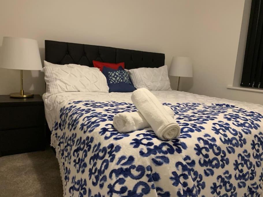 Brand New Entire 4 Bed House Multiple Free Parking Early Check-In Late Check- Out Allowed South Ockendon Exterior foto